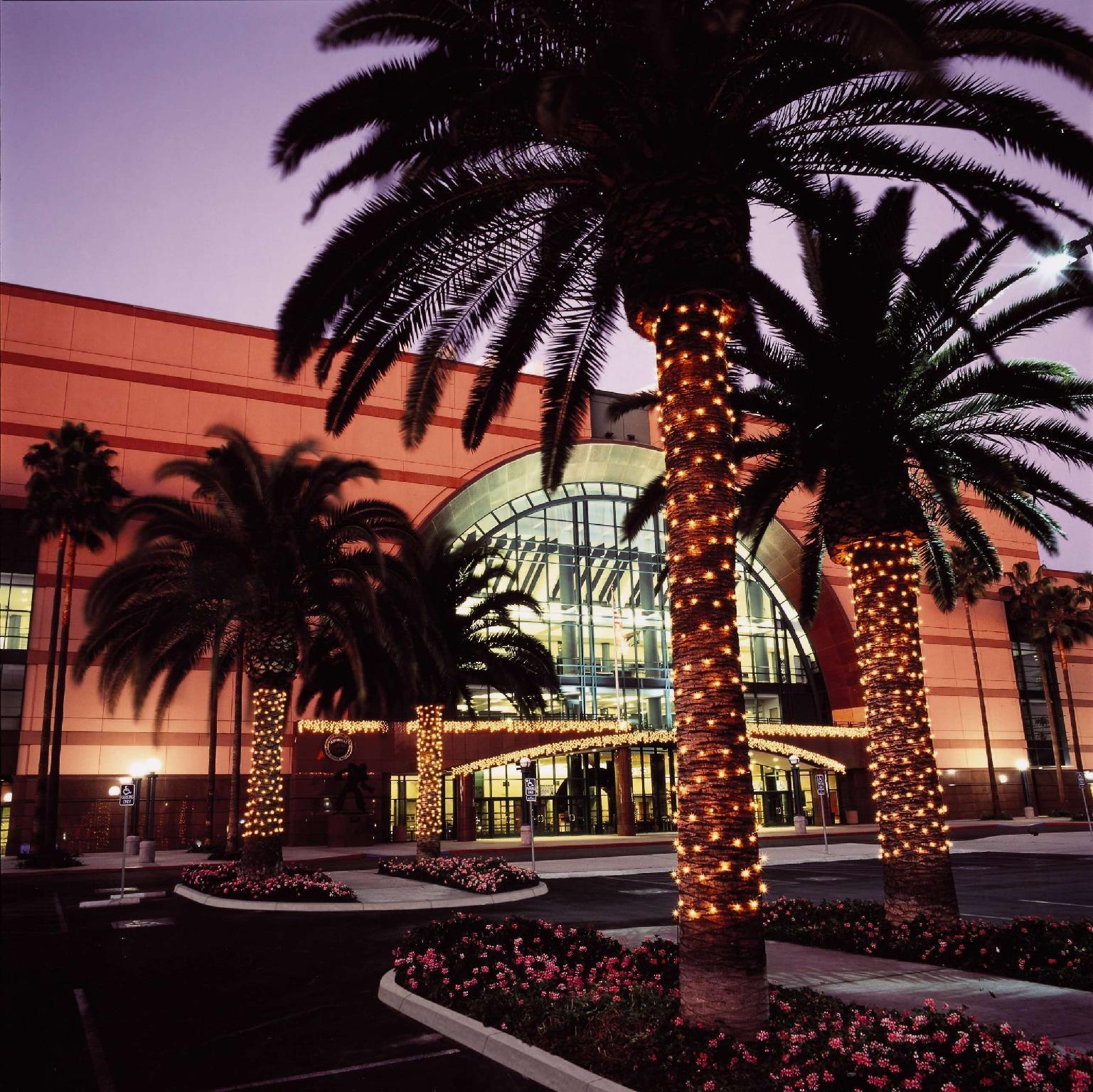 Embassy Suites By Hilton Anaheim South Garden Grove Amenities photo