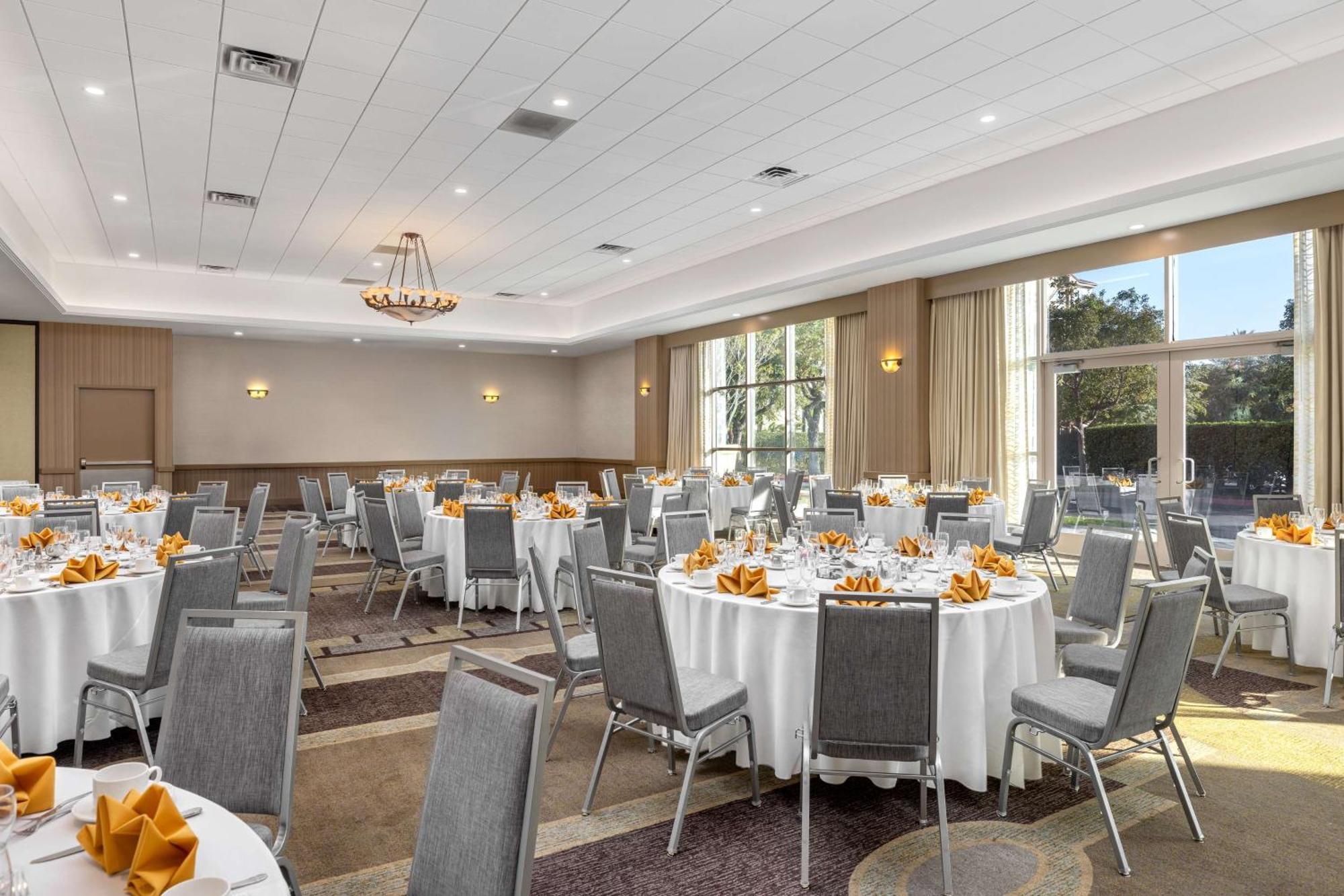 Embassy Suites By Hilton Anaheim South Garden Grove Exterior photo